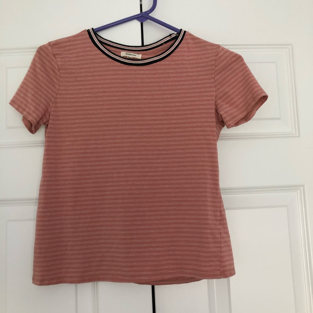 Heart & Hips pink and white basic tee